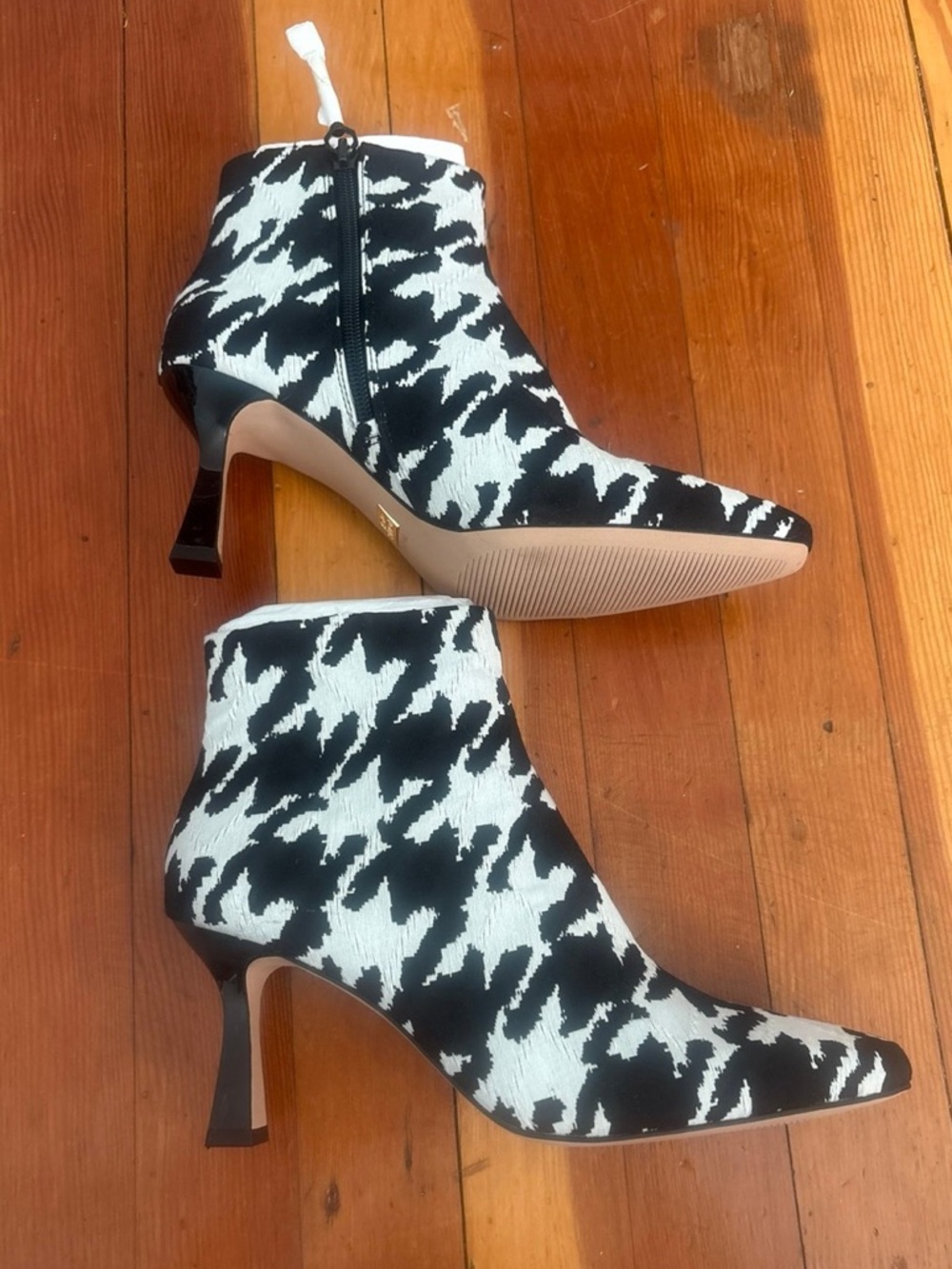 Louise et Cie Black & White Houndstooth Ankle Booties